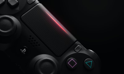 黑色索尼PS4无线控制器